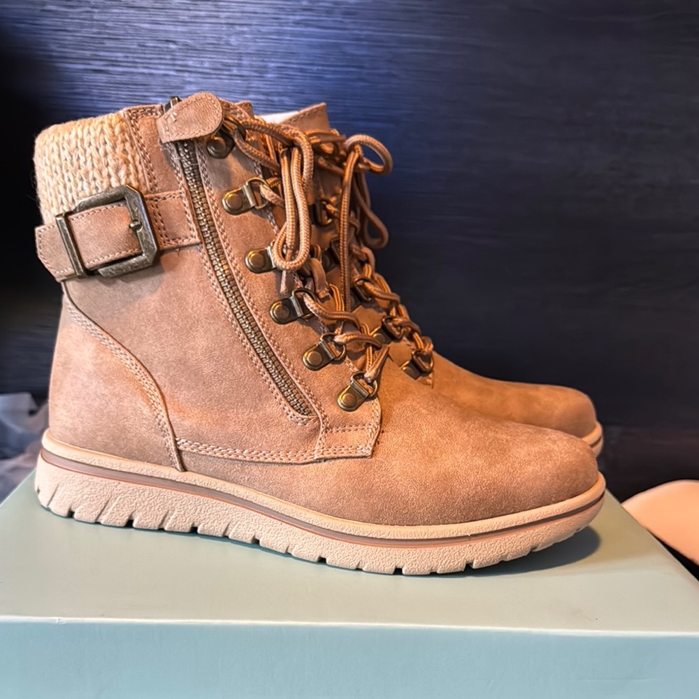 Cliffs by WHITE MOUNTAIN Hearty Natural Boots